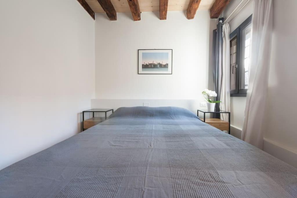 Ca' Ferrando, Brand New Apartment, Experienced Host! * Venecia