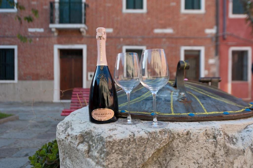 Ca' Ferrando, Brand New Apartment, Experienced Host! Venecia