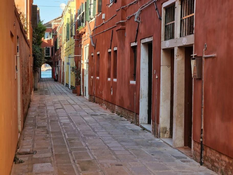 Ca' Ferrando, Brand New Apartment, Experienced Host! Venecia